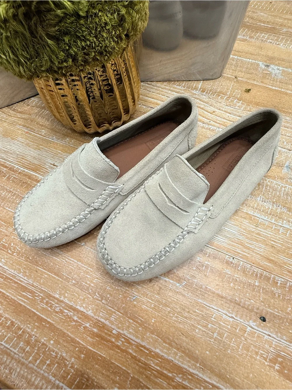 ZARA Big Kids Beige Suede Comfort Loafer Slip On Shoes AU Size 3.5 US Size 4